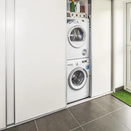Holiday home Stunning In Lkken With Kitchen