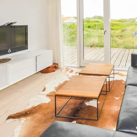 Stunning In With Kitchen Feriehus *